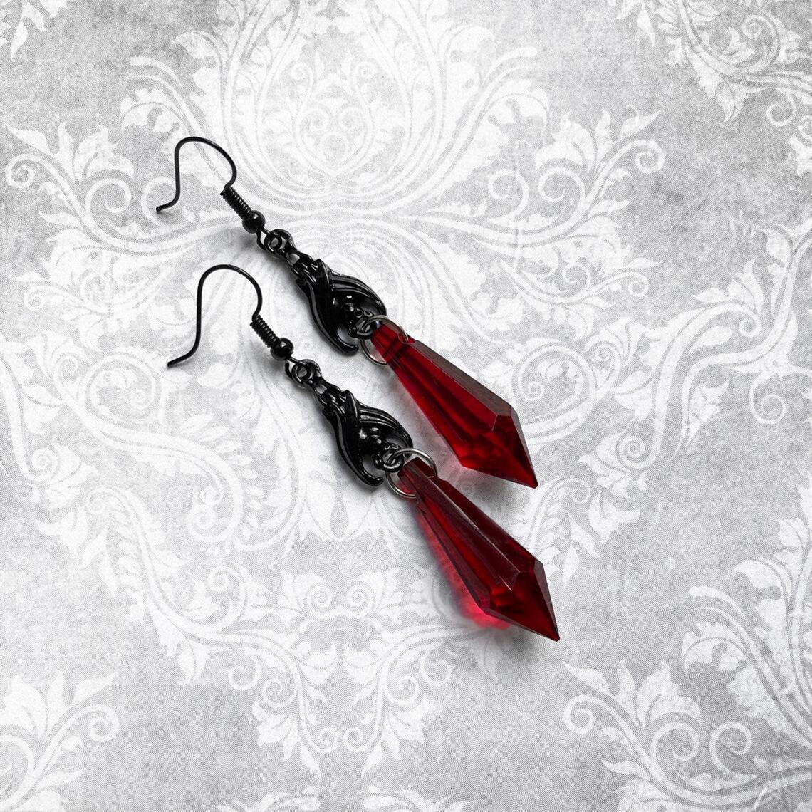 Gothic Bat Dangle Earrings with Red and Black Faux Gemstones - Alloy, Perfect for Parties, Daily Wear, or as a Gift for Friends, Party Accessories | Dramatic Design | Alloy Construction, Halloween Earrings