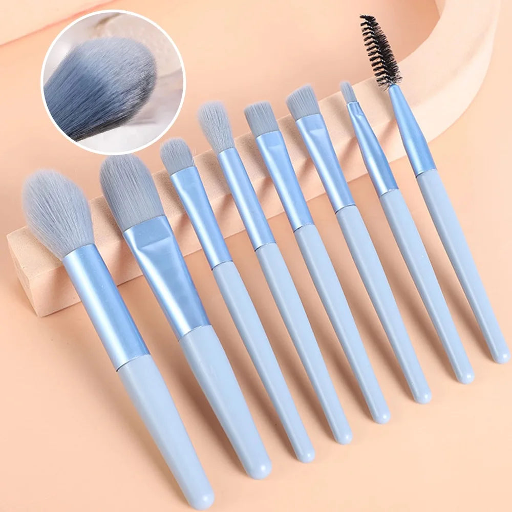 Makeup Brush Set with Soft Bristles – Portable Kit for Foundation, Blush, Eyeshadow, Concealer | Festival & Nude Looks
