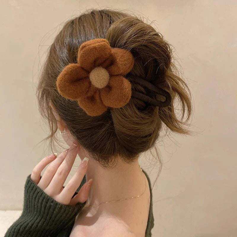 AWAYTR Autumn Winter Plush Flower Hair Claw Women Chic Duckbill Clip Hairpin Back Head Hair Clips Hair Accessories for Girls