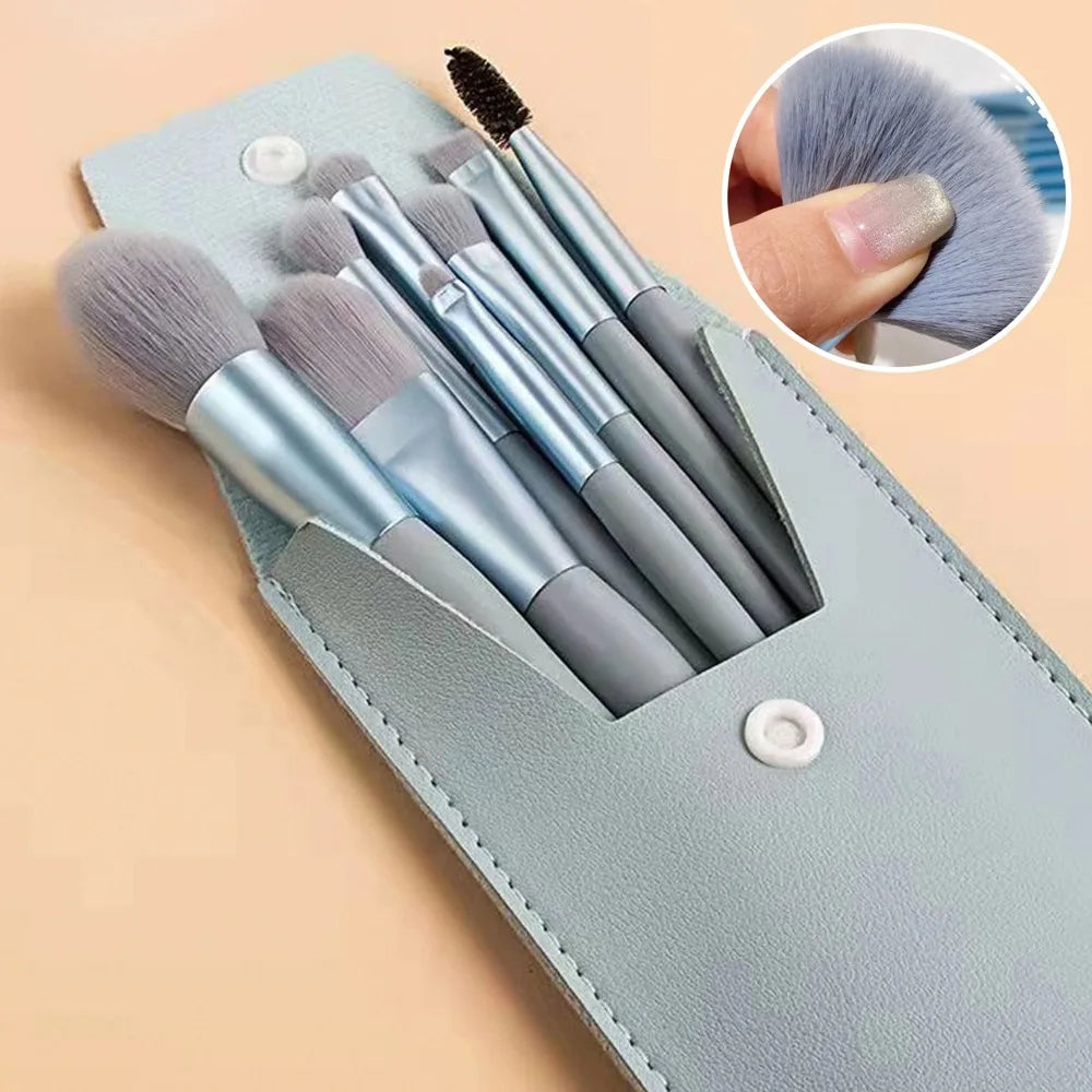 Makeup Brush Set with Soft Bristles – Portable Kit for Foundation, Blush, Eyeshadow, Concealer | Festival & Nude Looks