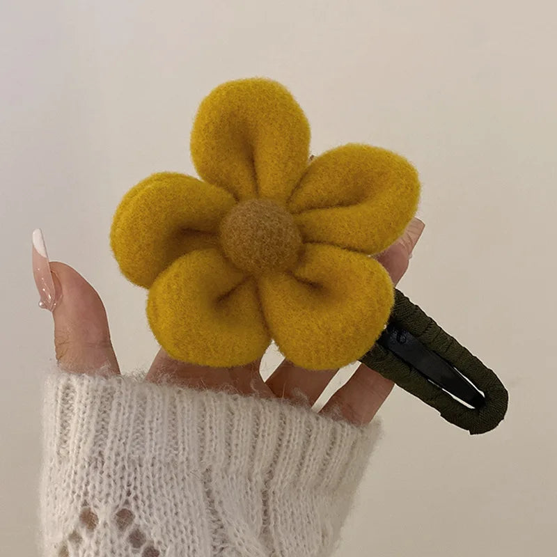 AWAYTR Autumn Winter Plush Flower Hair Claw Women Chic Duckbill Clip Hairpin Back Head Hair Clips Hair Accessories for Girls