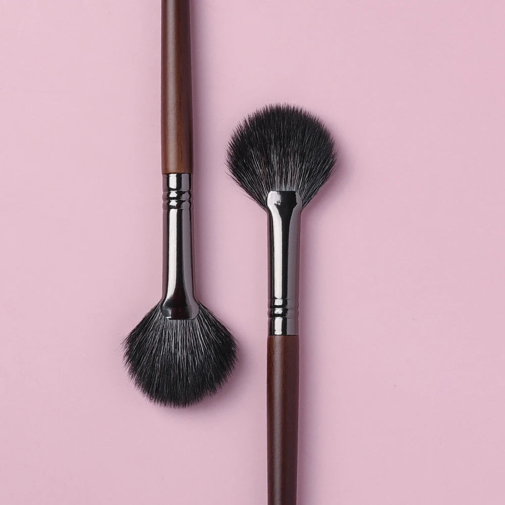 BETHY BEAUTY 1 PC Goat Hair Highlight Brush Blusher Blender Makeup Brushes Powder Blending Soft Make Up Tools for Face Cheek