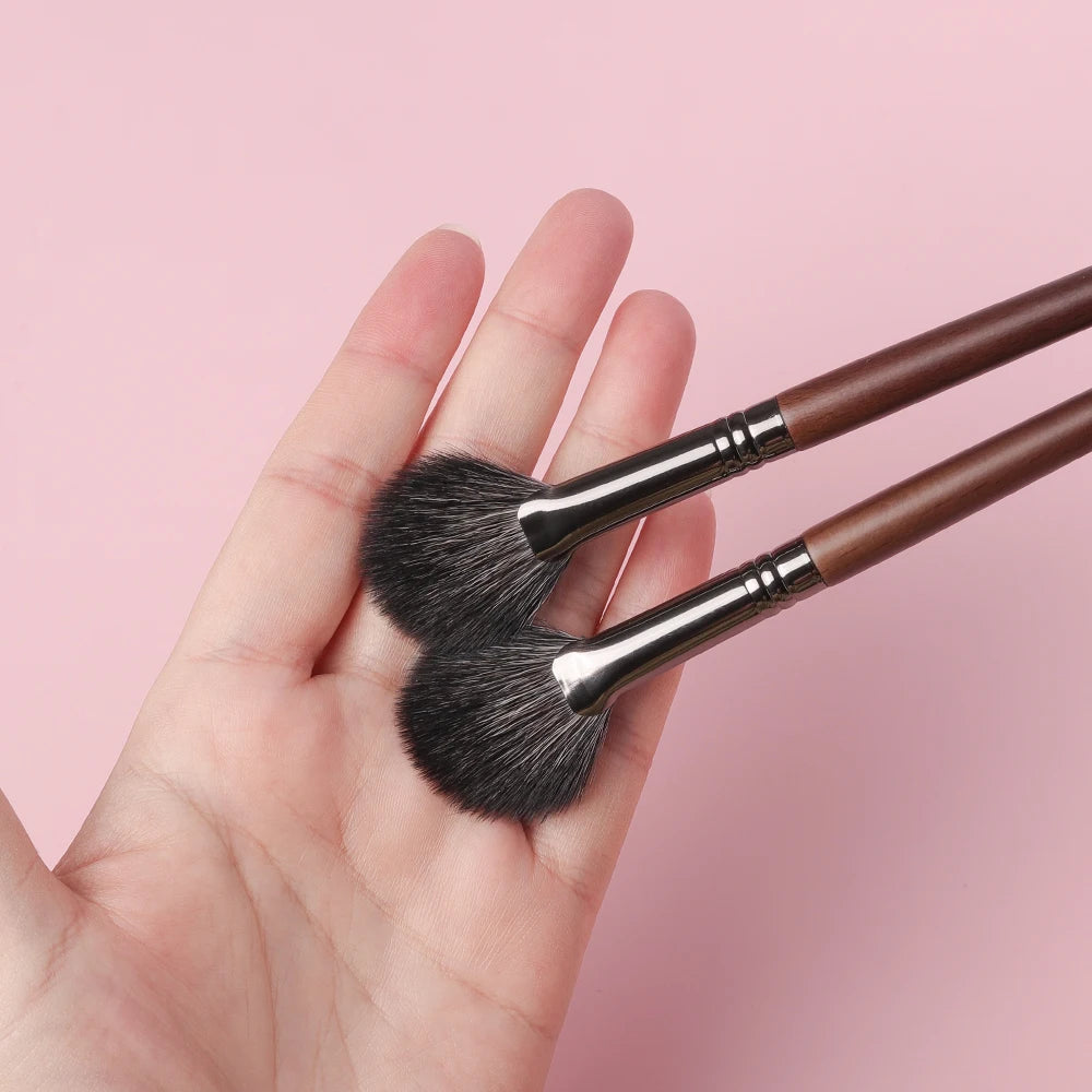 BETHY BEAUTY 1 PC Goat Hair Highlight Brush Blusher Blender Makeup Brushes Powder Blending Soft Make Up Tools for Face Cheek
