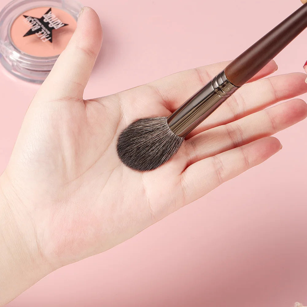 BETHY BEAUTY 1 PC Goat Hair Highlight Brush Blusher Blender Makeup Brushes Powder Blending Soft Make Up Tools for Face Cheek