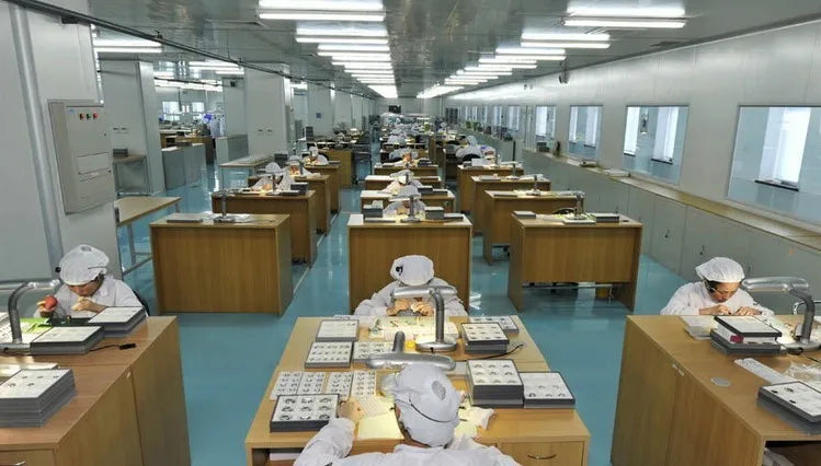 2025 Women Watches Luxury Transparent Hollow Casual Quartz Watch For Women Strap Relogios Feminino Ladies Wrist Watch Hot Clock