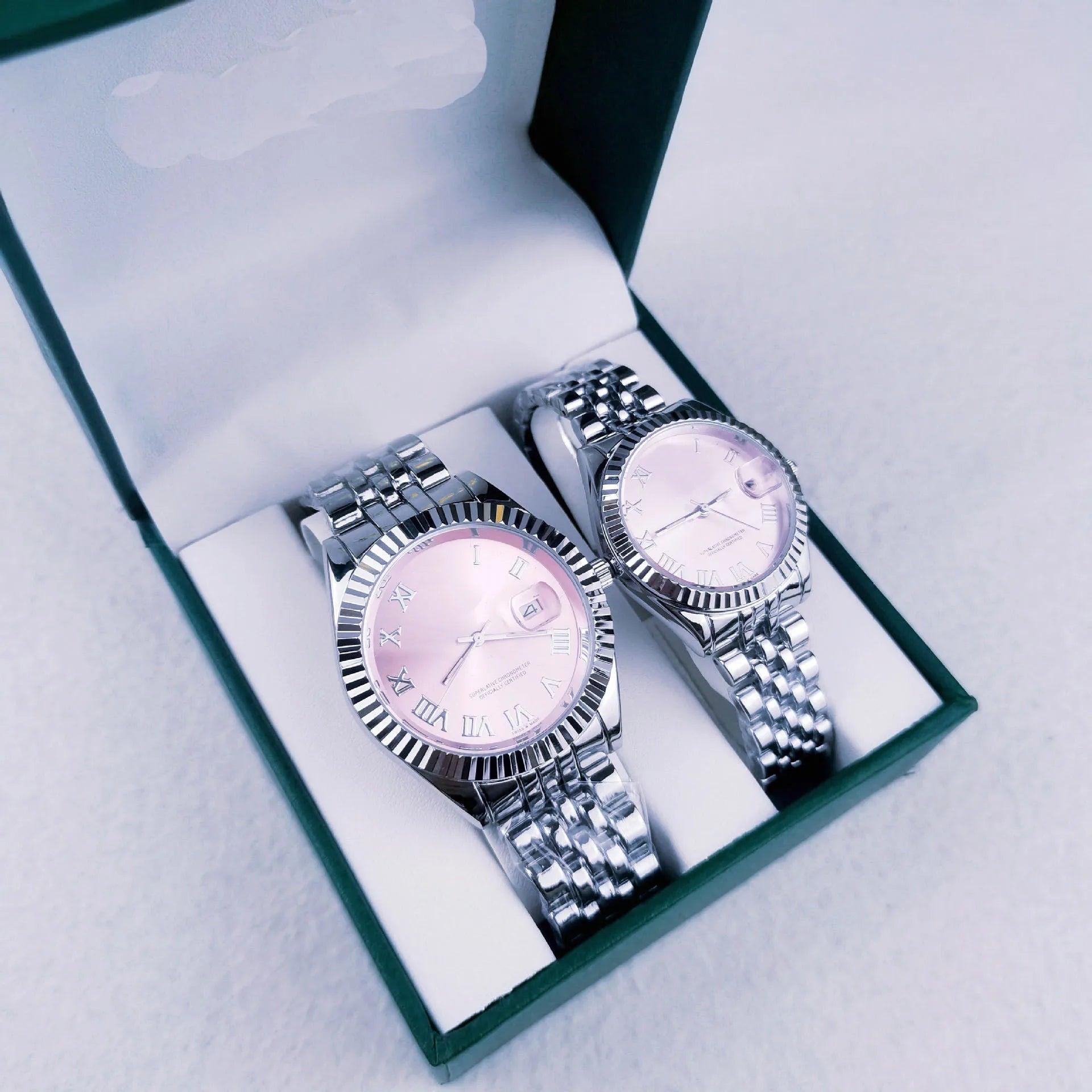 Luxury Couple Watch with Luminous Pointer Dial Display Fully Automatic Solid Steel Ring Stainless Steel Material Hot Selling Box