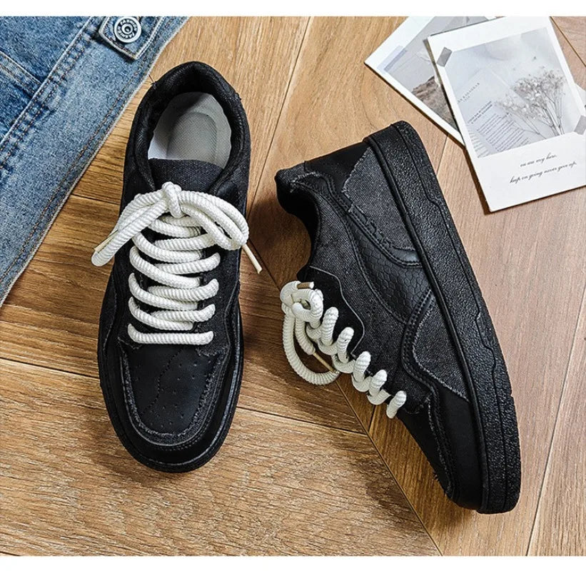 Fashionable and Luxurious New Men Sports Shoes Solid Color Round Toe Flat Spring Flat Bottom Thick Sole Comfortable Sports Shoes