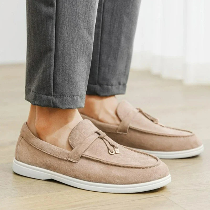 New Men's Shoes Suede Loafers Fashionable British Men's Casual Shoes Moccasins Outdoor Driving Shoes Handmade Slip Flat Shoes