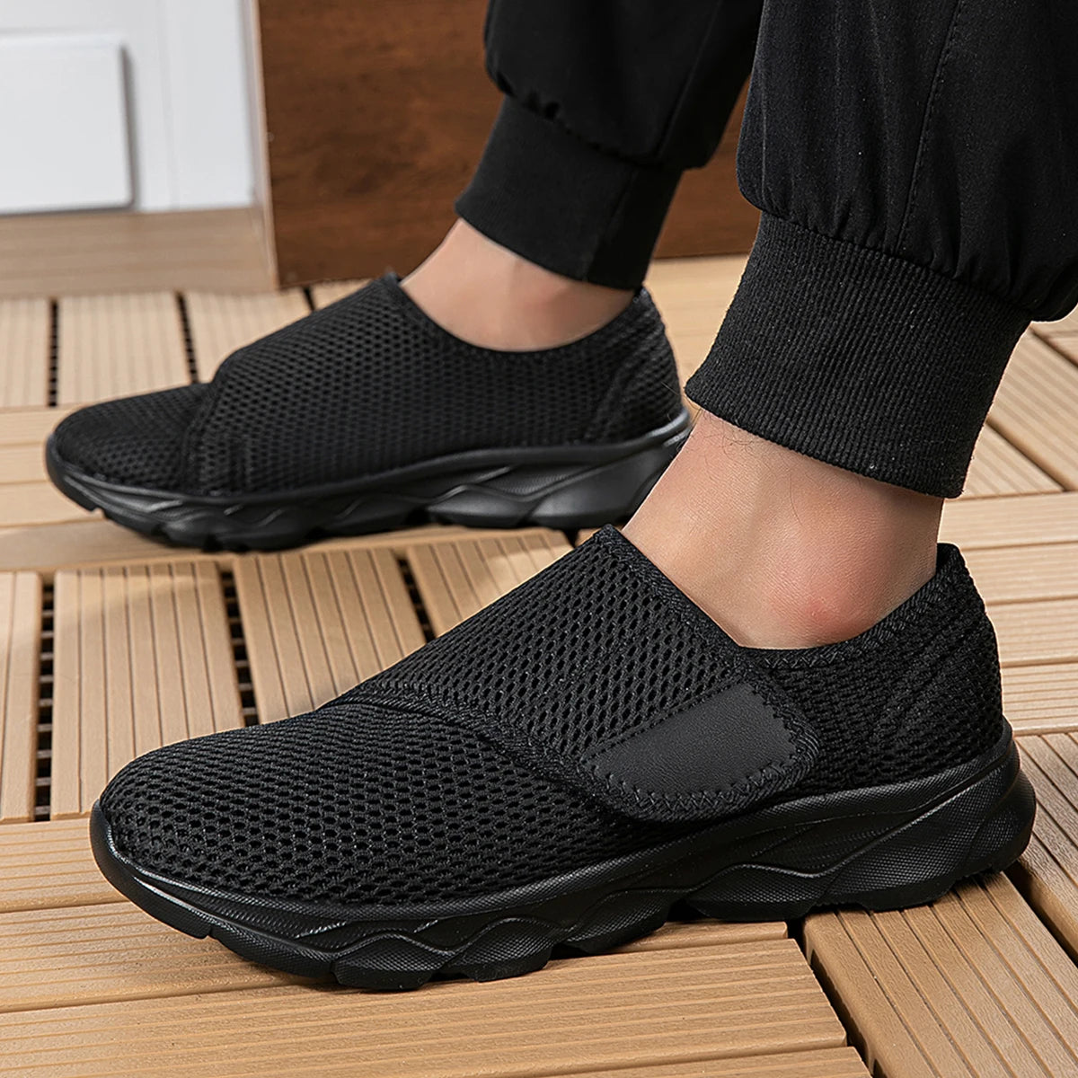 Sneakers Men Orthopedics Wide Feet Swollen Walking Casual Shoes Thumb Eversion Adjusting Soft Comfortable Light Man Shoes Black