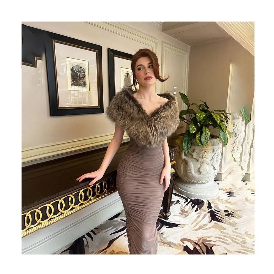 2025 new style bride winter fur shawl European and American foreign trade high-end fur small vest Christmas dress