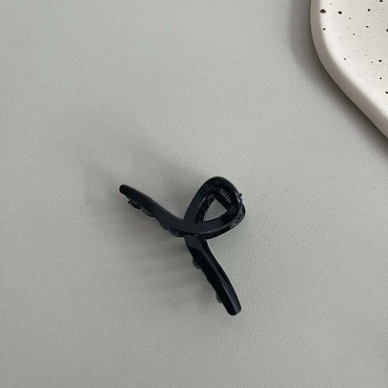 Women New Fashion Black Small Metal Claw Clips Headdress for Girls Mini Hair Clips Hairpins Barrettes Crab Clip Hair Accessories