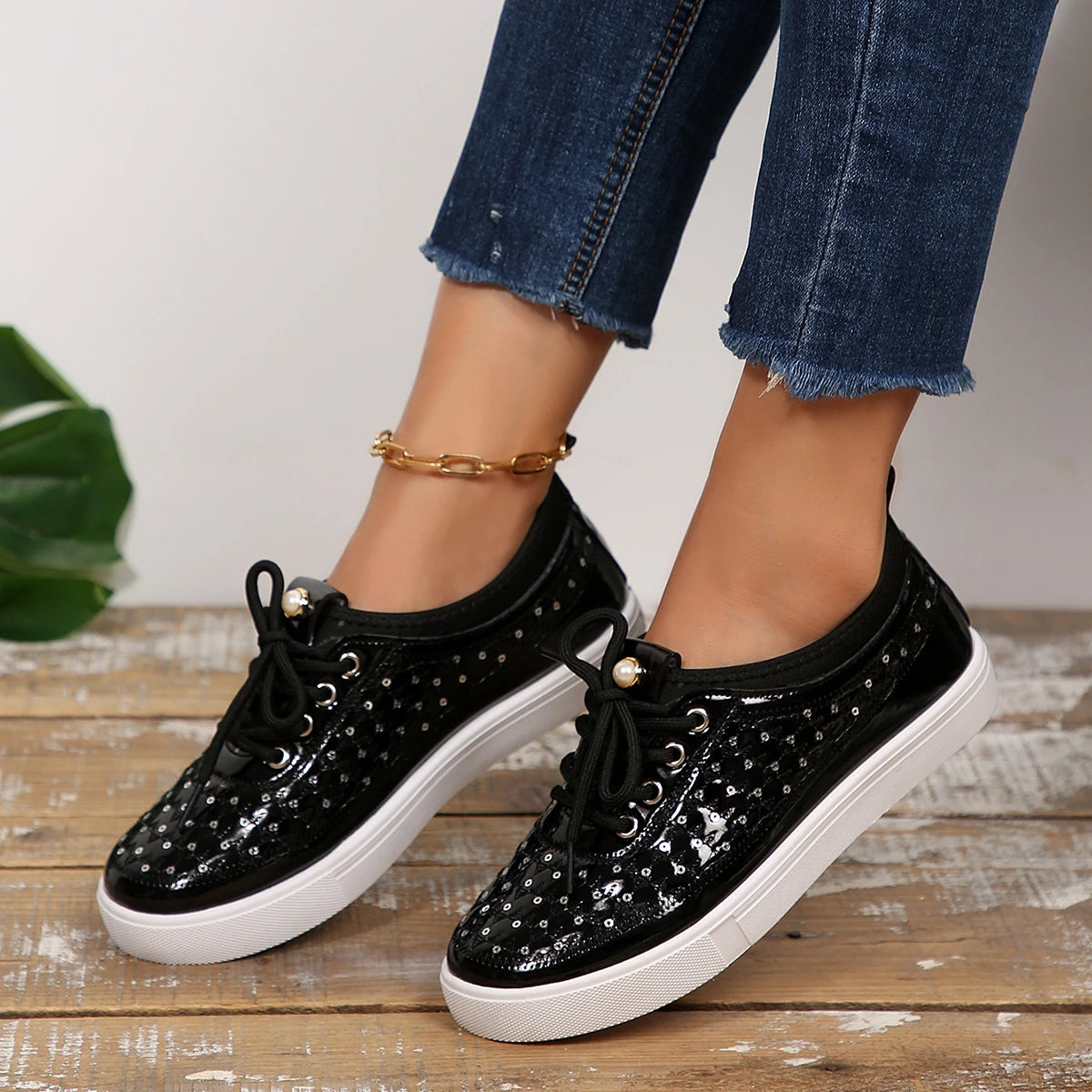 Sneakers Women New Sports Shoes Spring/autumn Fashion Glitter Round Toe Lace Up Comfortable Lightweight Flat Shoes for Women