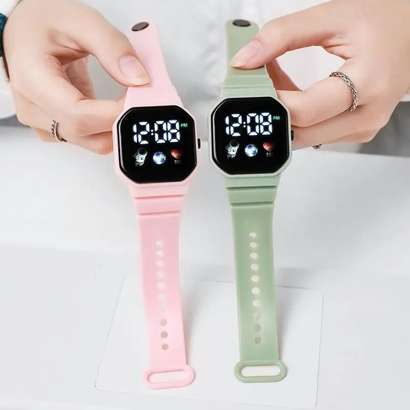 Sports Watch For Women And Men LED Electronic Digital Watch Fashion Casual Simple Silicone Female Watch Electronic Clock