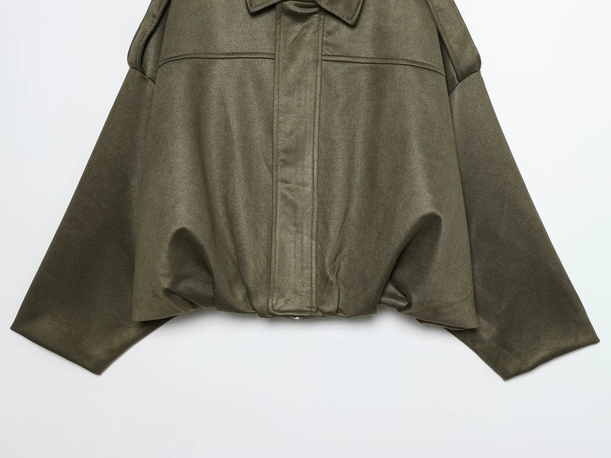 Women's Fashion Jacket Chic Street Fashion Coat: Elegant Women's Autumn Jacket with Loose Bat Sleeves for Youth