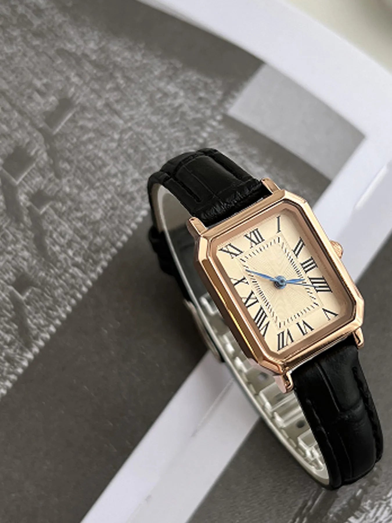 Women's Watch, Quartz Watch, Simple Fashion Casual Watch, Small Elegant Leather Strap, Square Dial with Roman Numerals