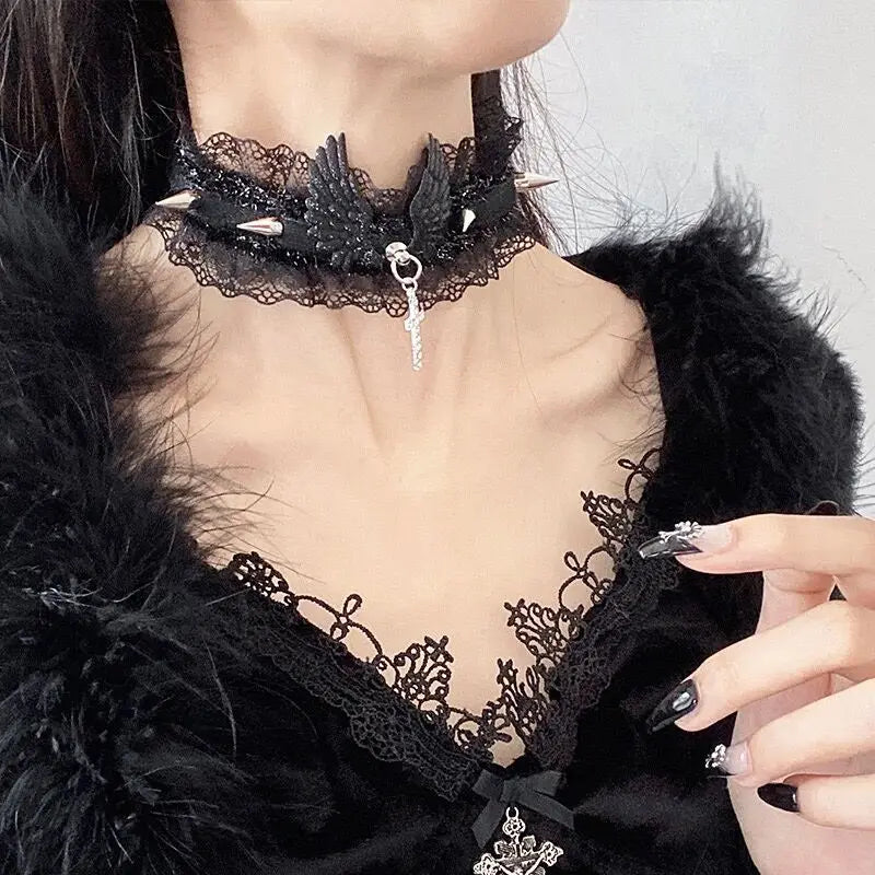 Sexy White Lace Necklace Accessories Punk Rivet Cross Clavicle Chain Romantic Angel Wings Choker Necklace for Women Jewelry