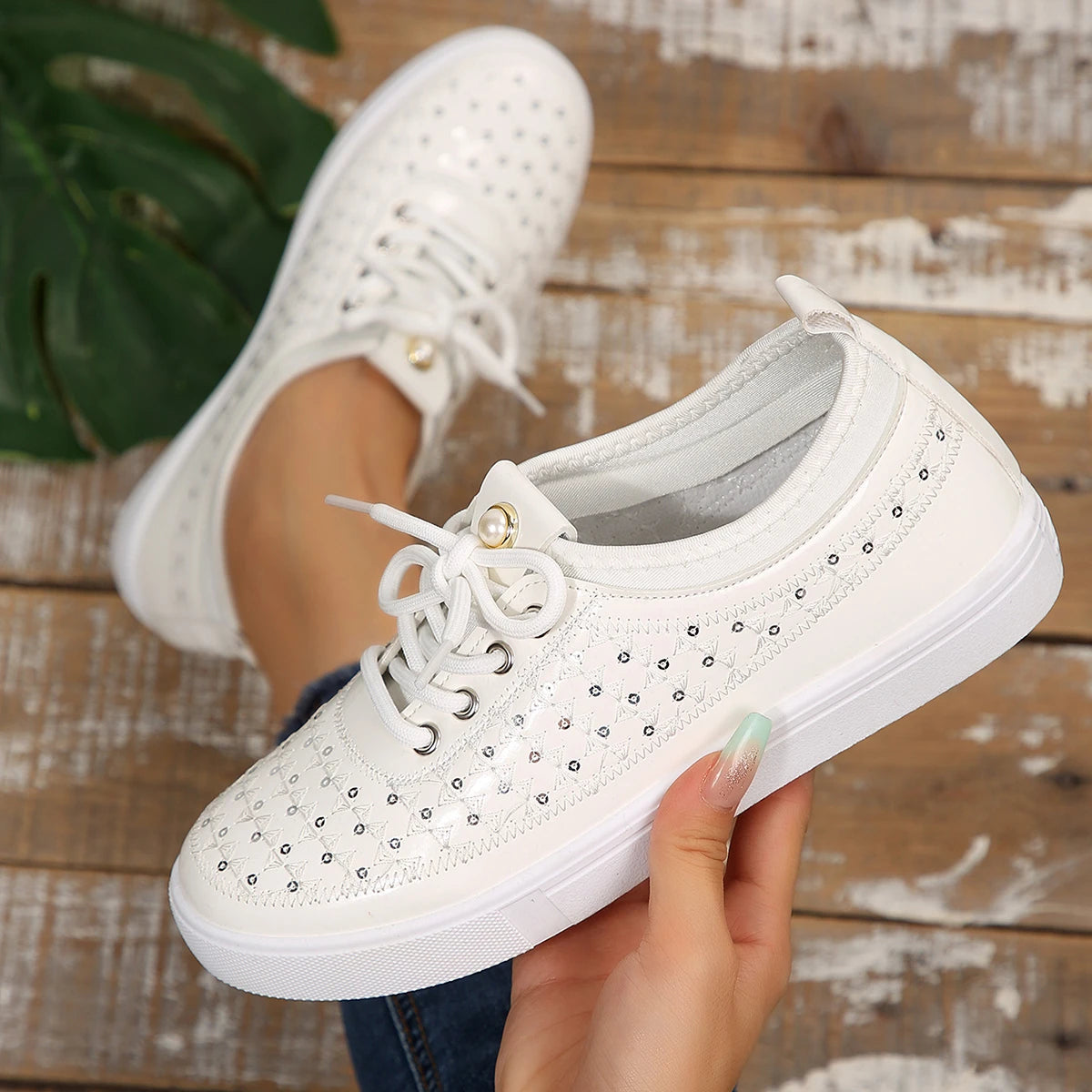 Sneakers Women New Sports Shoes Spring/autumn Fashion Glitter Round Toe Lace Up Comfortable Lightweight Flat Shoes for Women