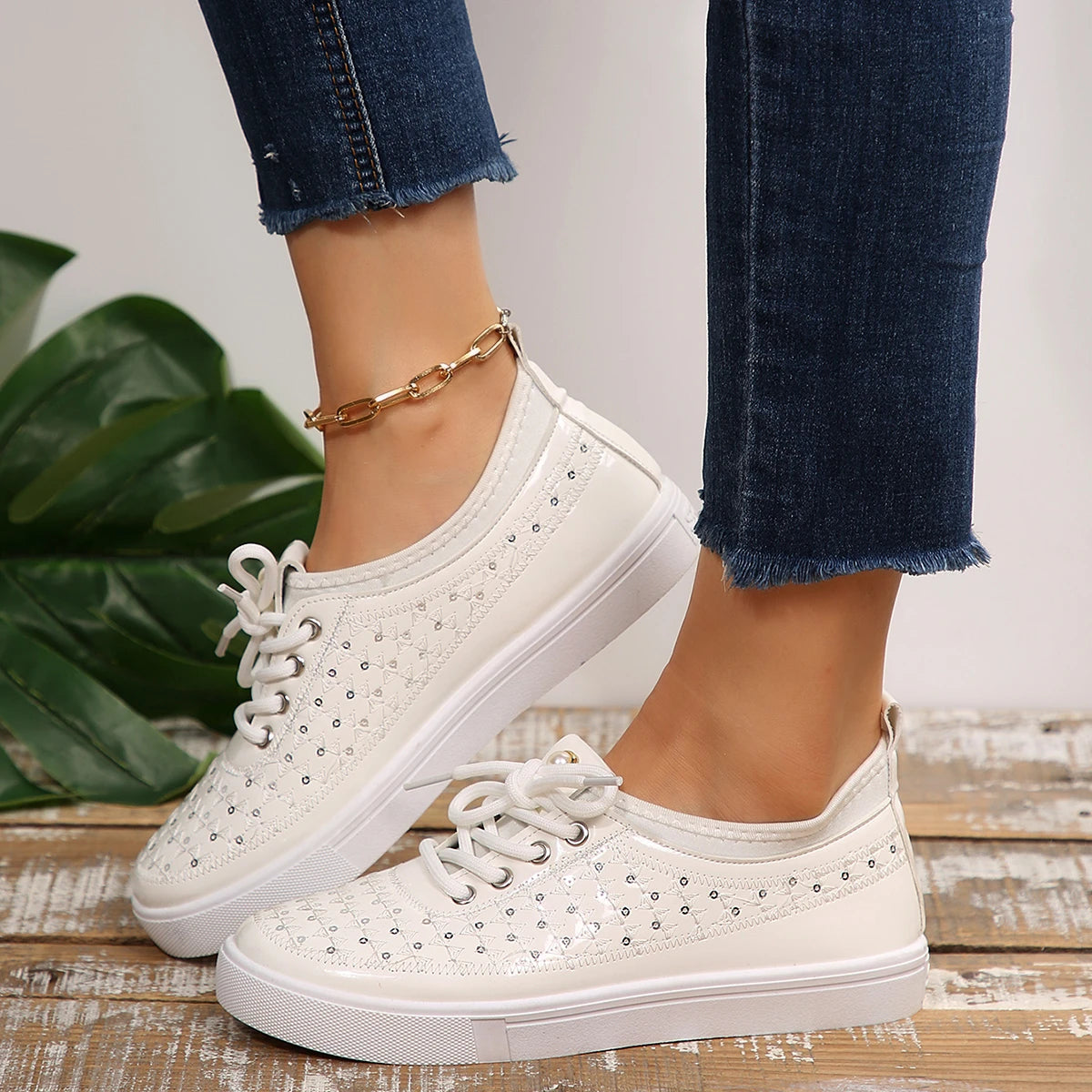 Sneakers Women New Sports Shoes Spring/autumn Fashion Glitter Round Toe Lace Up Comfortable Lightweight Flat Shoes for Women