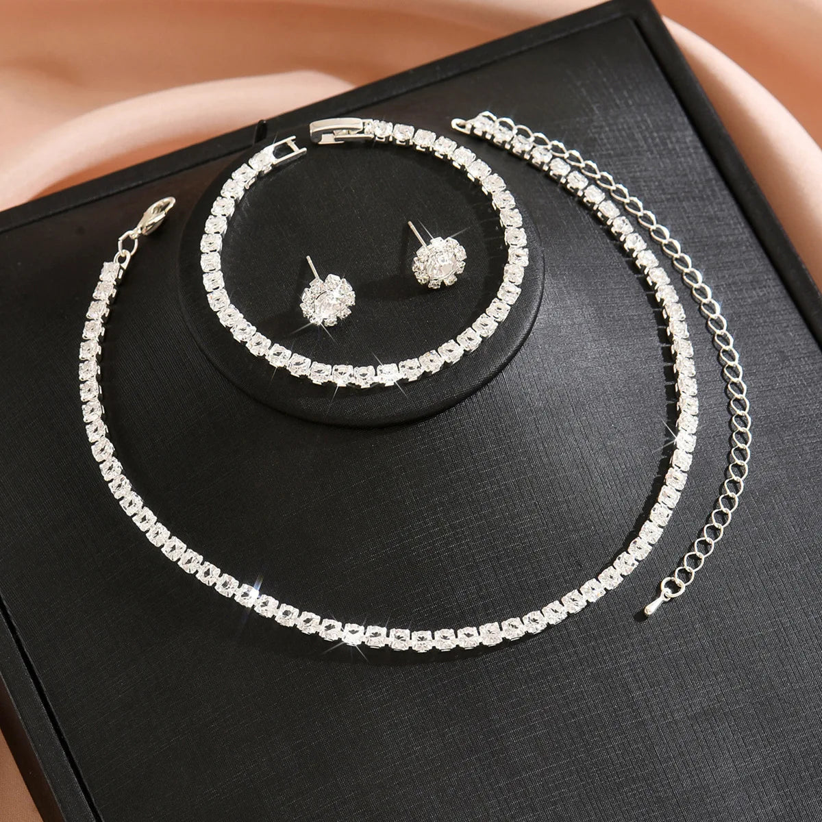 Bridal Accessories Set, Fashionable Necklace, Earrings, Bracelet, Women's Three-Piece Set, Elegant Evening Dress Accessories, Wedding Accessories