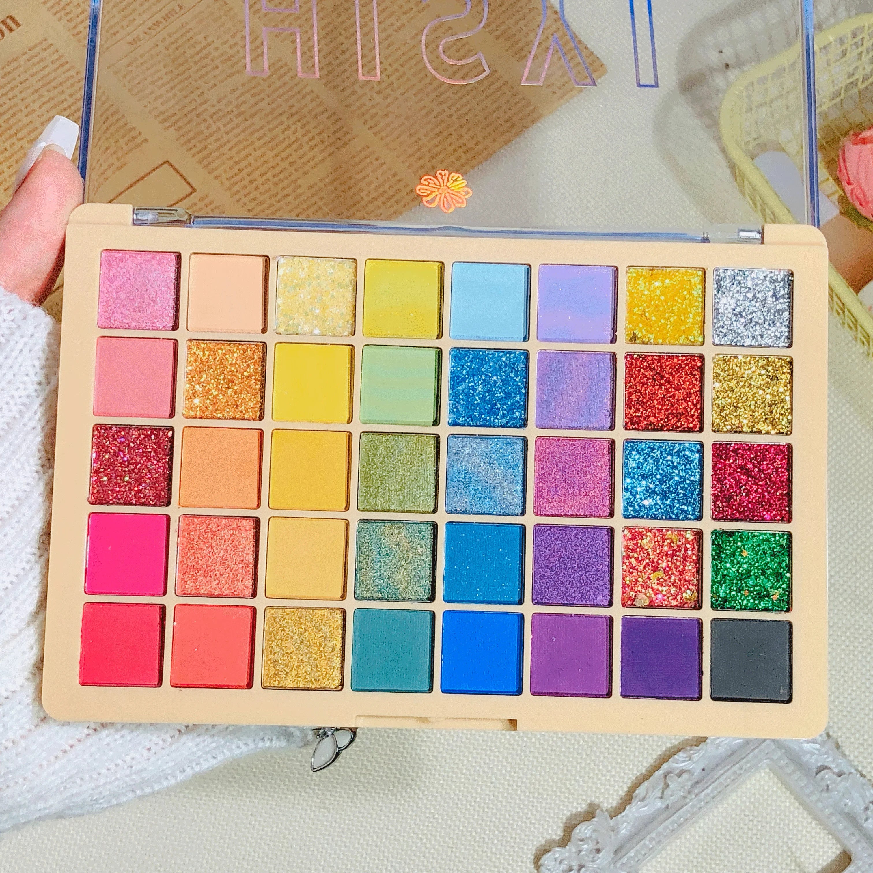 Halloween 40-color eyeshadow palette - Makeup color harmony, rainbow tones, glitter, powder texture, pearl, makeup, shiny