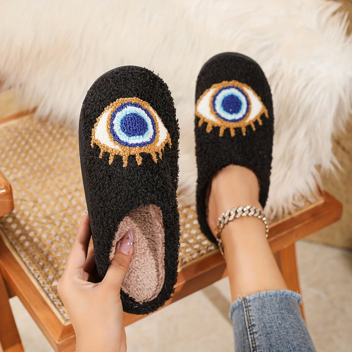 Winter Cartoon Embroidered Warm Non-Slip Indoor Slippers