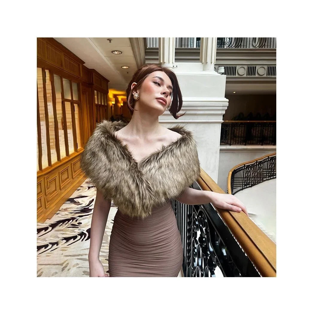 2025 new style bride winter fur shawl European and American foreign trade high-end fur small vest Christmas dress