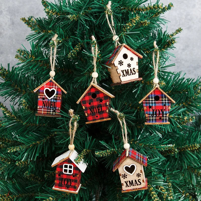 Christmas Hanging Ornament Wooden Cabin Shape Hollow Design Desktop Decor Ornaments Christmas Tree Hanging Decoration