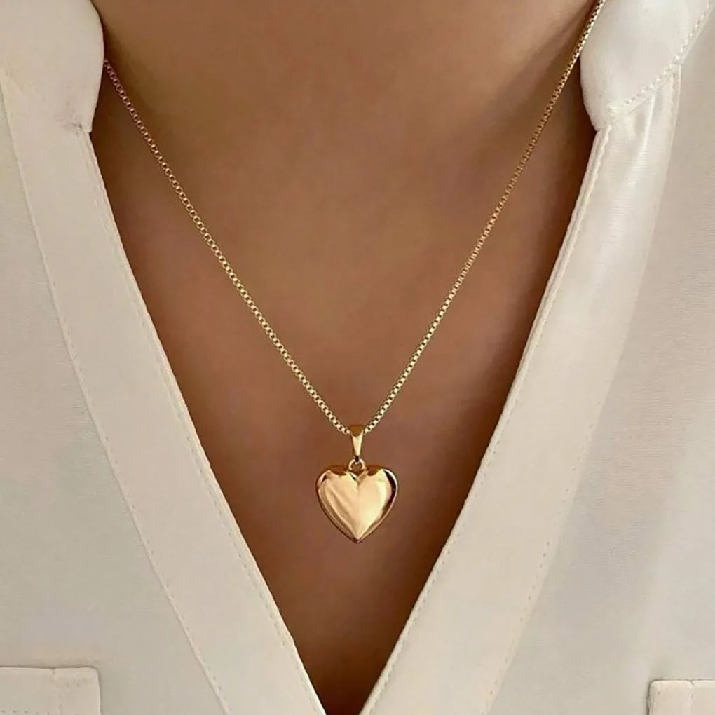 Glossy Gold Plated Metal Love Heart Dangle Earrings Necklace Jewelry Set for Women Simple Dainty Daily Wear Outfit Accessories