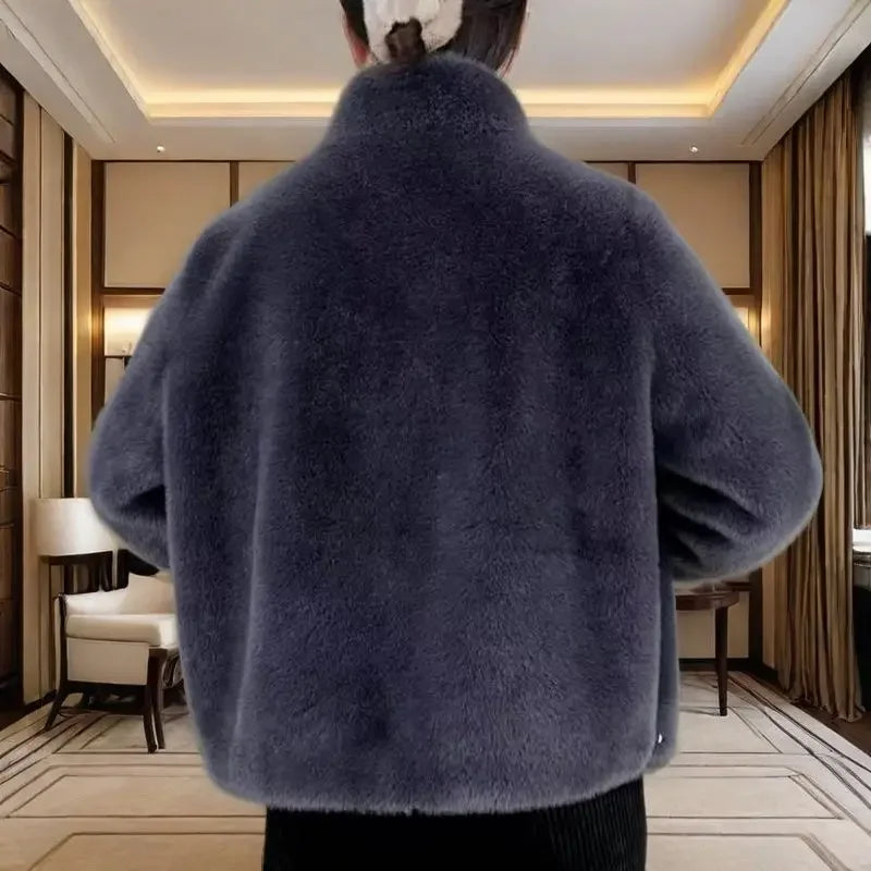 Hot Selling Warm Jacket for Women New High-end Unique and Super Beautiful This Year's Popular Middle-aged Top