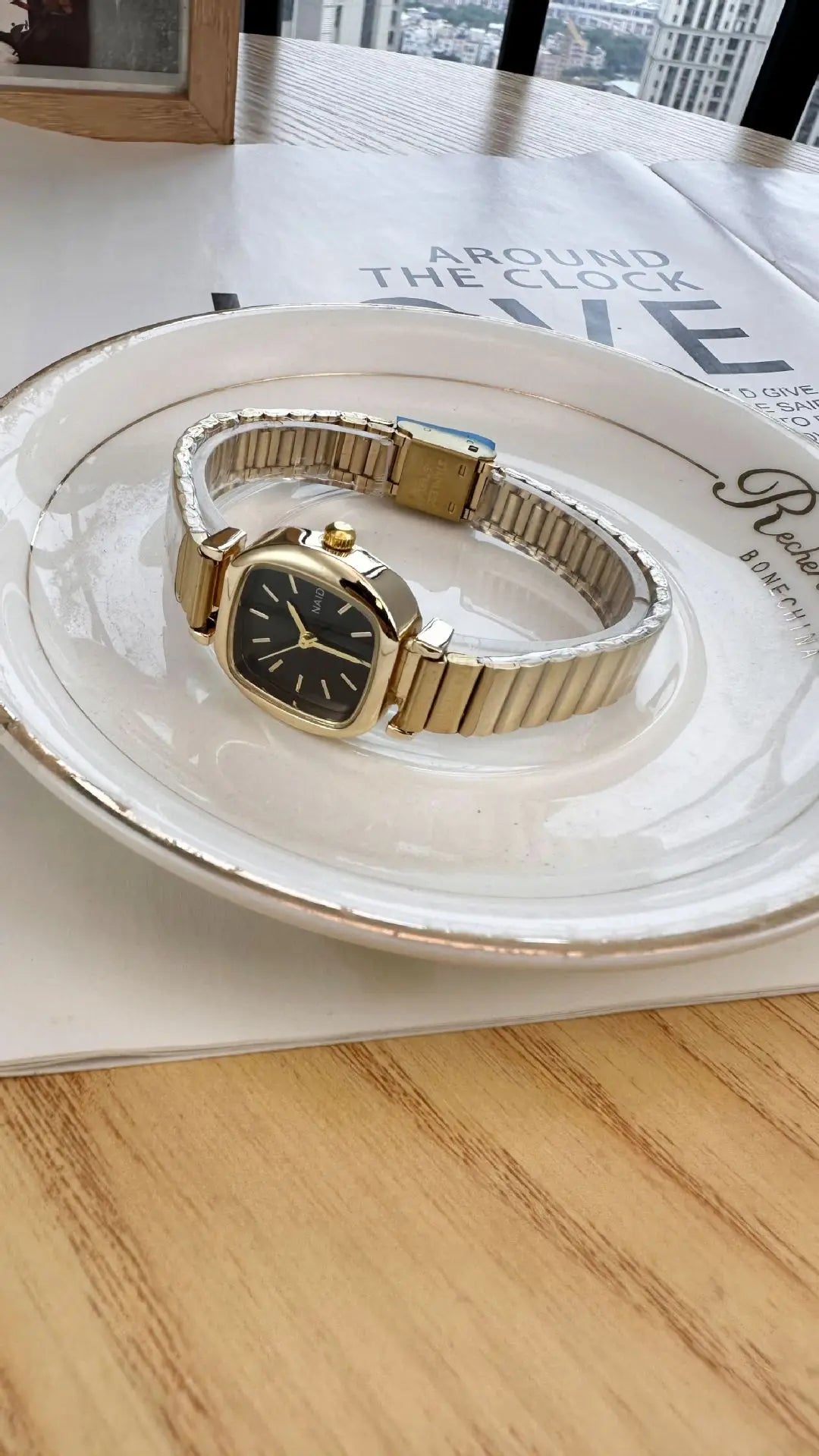 Women's Watch Simple Temperament Small Dial Square Student Wrist watches Fashion Ladies' Watches Clock Gift