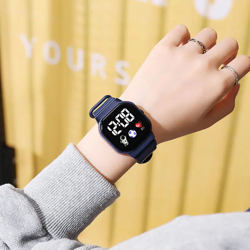 Sports Watch For Women And Men LED Electronic Digital Watch Fashion Casual Simple Silicone Female Watch Electronic Clock