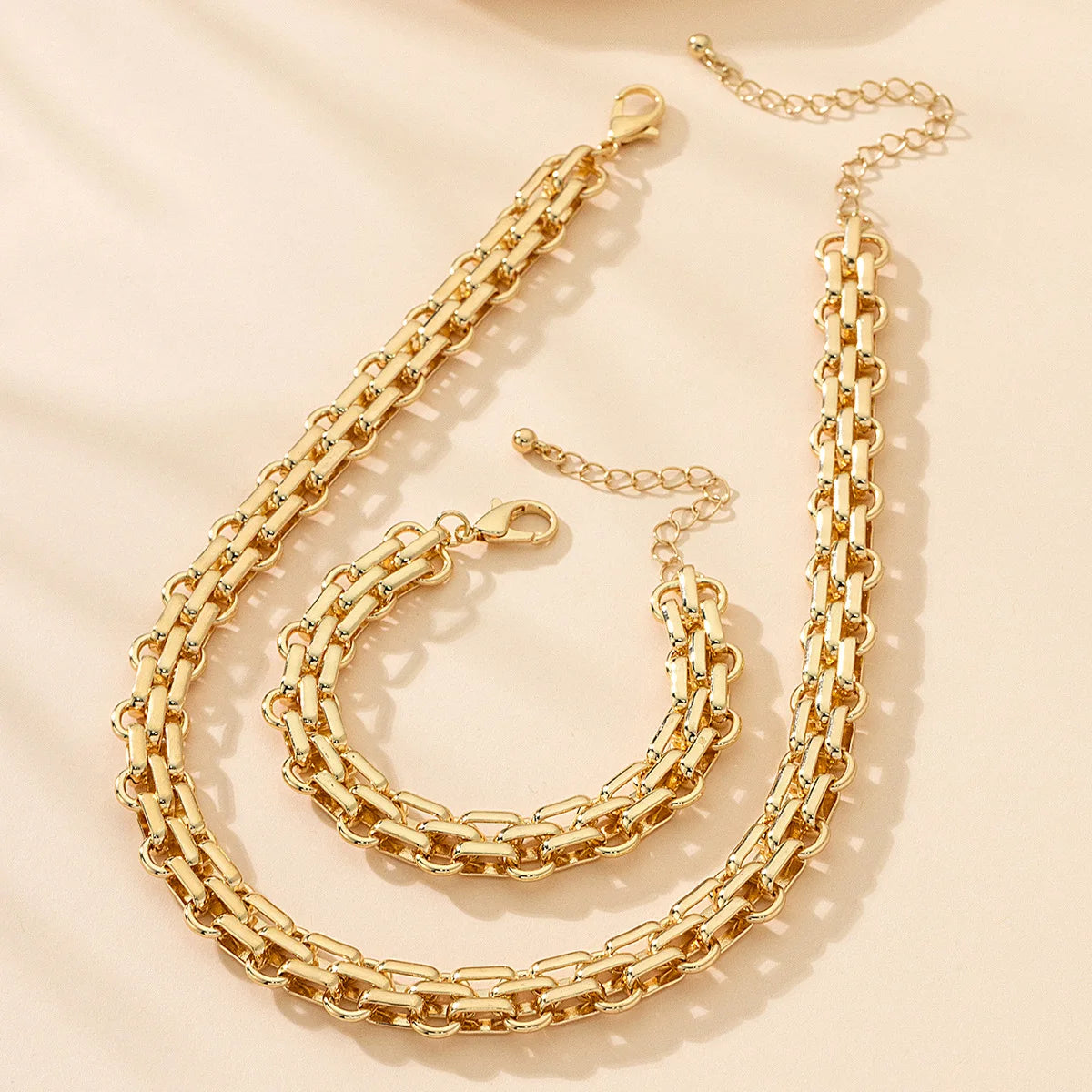 Jewelry Set for women girls Exaggerated Personality Metal Bracelet Necklace holiday party gift fashion ES013