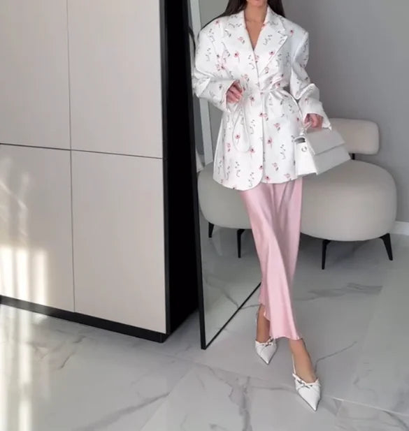 Women's Jacket Autumn/winter Fashion 2025 New Fashionable Printed Loose Fitting Suit Collar, Tie Up Waist Cinching Suit Jacket