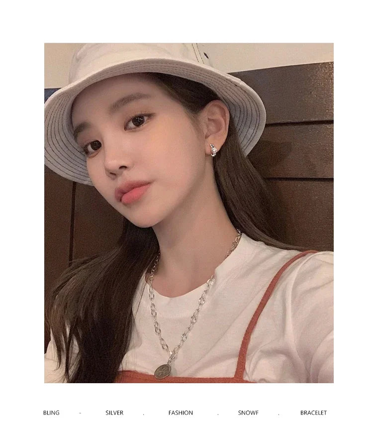 925 sterling silver retro Smile earrings new female niche design luxury premium earrings