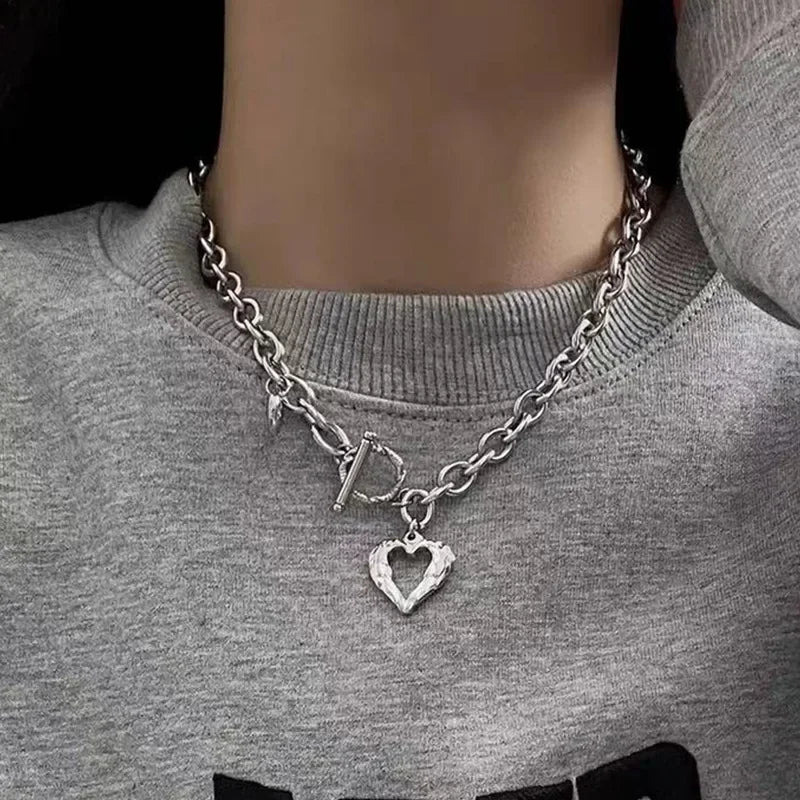 Accessories for Women Love Heart Buckle Necklace for Women Temperament Clavicle Chain Wedding Party Jewelry Gift Collares