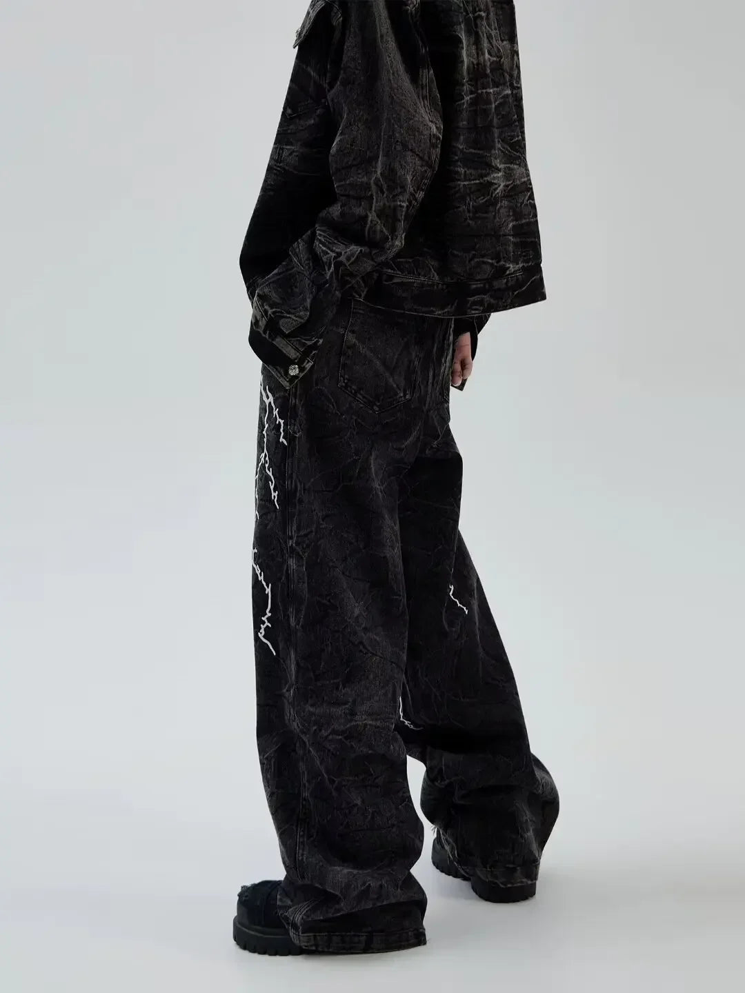 2024 American Washed Flare Jeans, Wide-leg Long Pants with Lightning Embroidery for Both Men and Women on High Street.