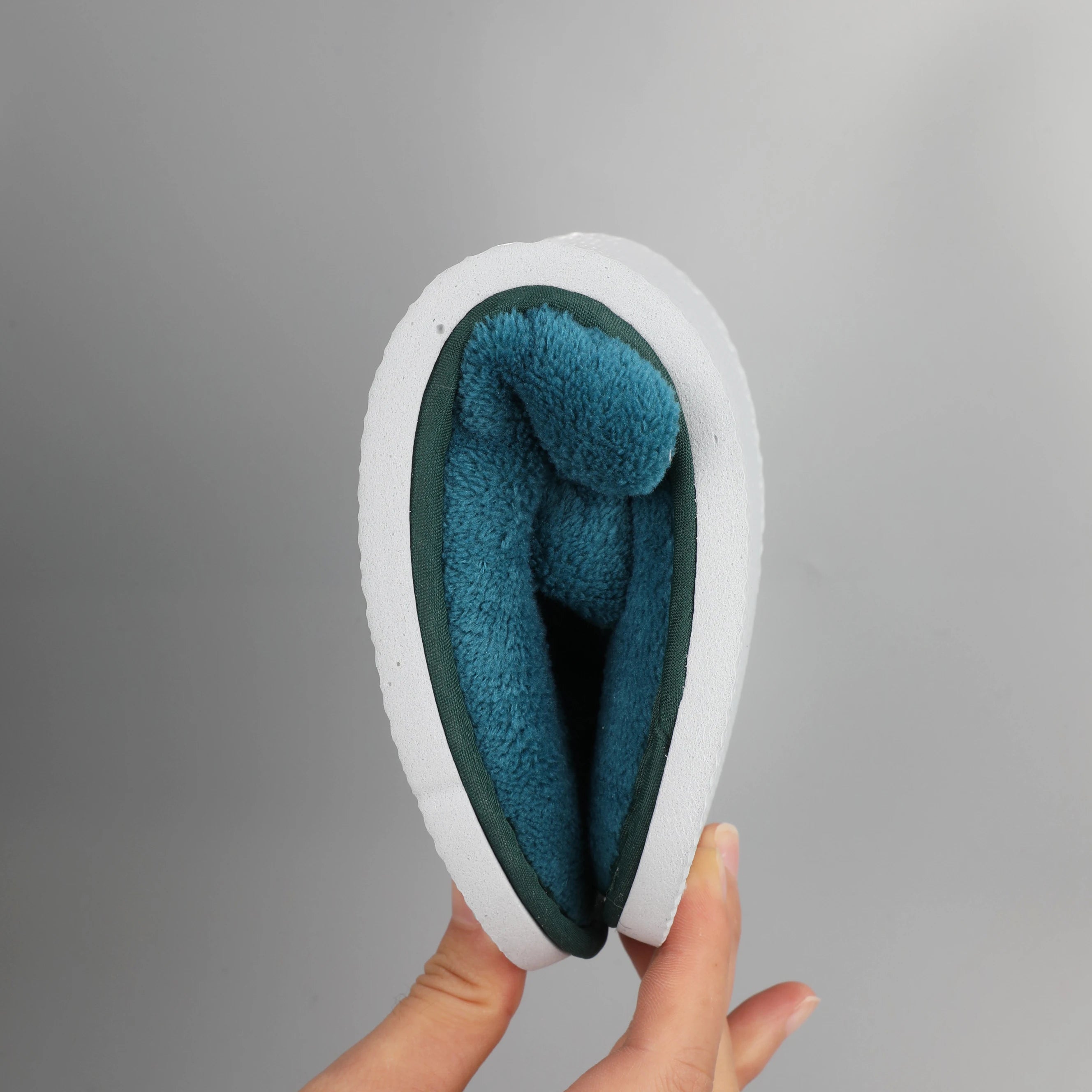 Women Indoor Slippers warm furry Home Slipper Winter Home shoes Women Men House Flat Closed Toe Slides for Bedroom Flip Flops