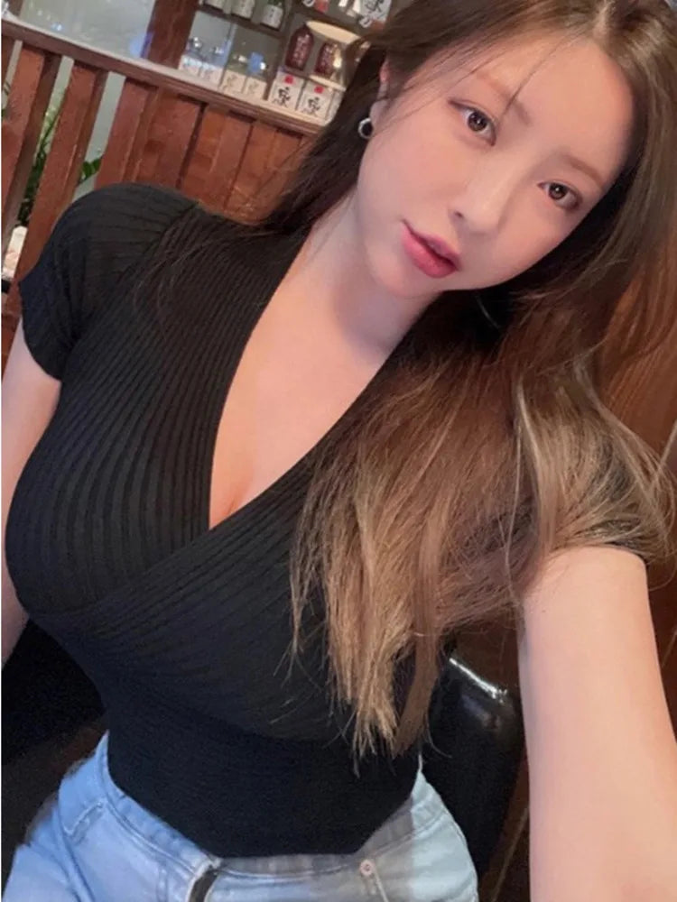 WOMENGAGA Korea Sexy V-neck High Waist Large Chest Tight Thin Knit Short Sleeve T-shirt Women's Hot Sexy Korean Women Tees 5INW