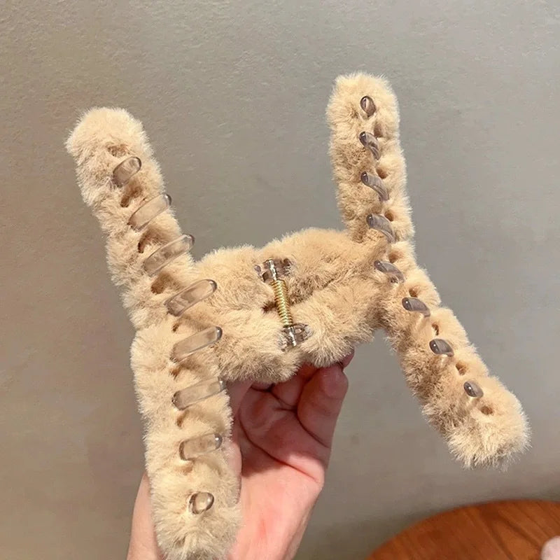 Autumn and Winter Plush Claw for Women Elegant Acrylic Crab Barrette Hairpin Girl-Hair Accessories Furry Headwear Hair Claw Clip