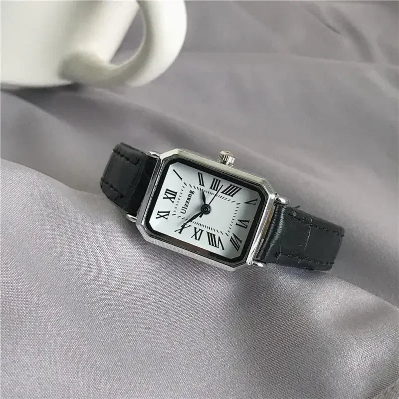 Women Watches Vintage Small Dial Watch Sweet Leather Strap Casual Women's Watches Bracelet Quartz Ladies Watch Women Clock Wrist