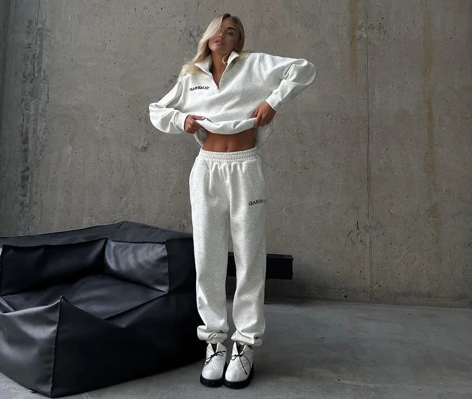 Fashionable Women's Sports Suit, Solid Color Loose Lapel, Long-sleeved Top, Straight-leg Pants, 2025 Women's Casual Sports Suit