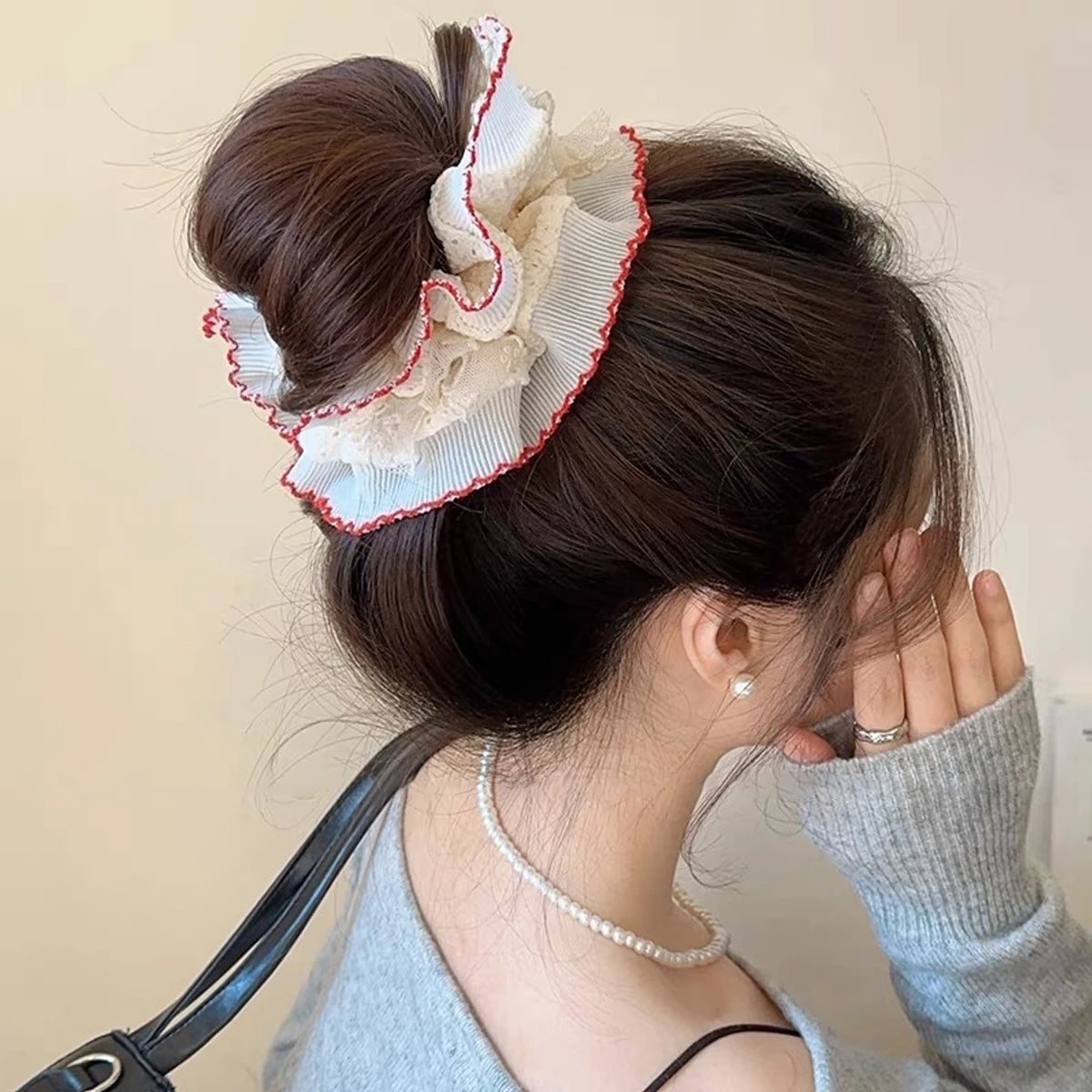 1pc French sweet lace large intestine hair ring, high-end niche design double lace hair rope girl versatile hair accessories