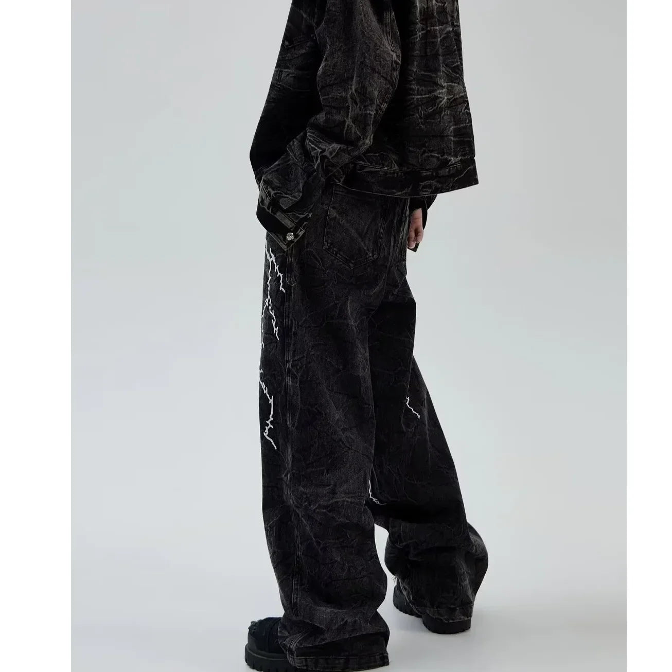 2024 American Washed Flare Jeans, Wide-leg Long Pants with Lightning Embroidery for Both Men and Women on High Street.