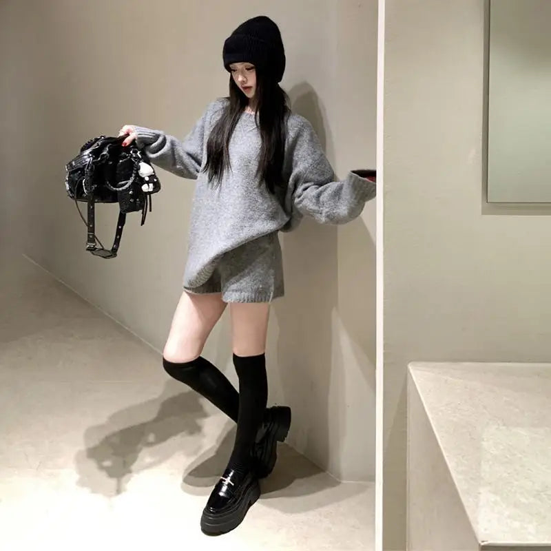 Korean Women's Suit in Autumn and Winter Loose Round Neck Long Sleeve Sweater Jacket Shorts Two-piece Suit