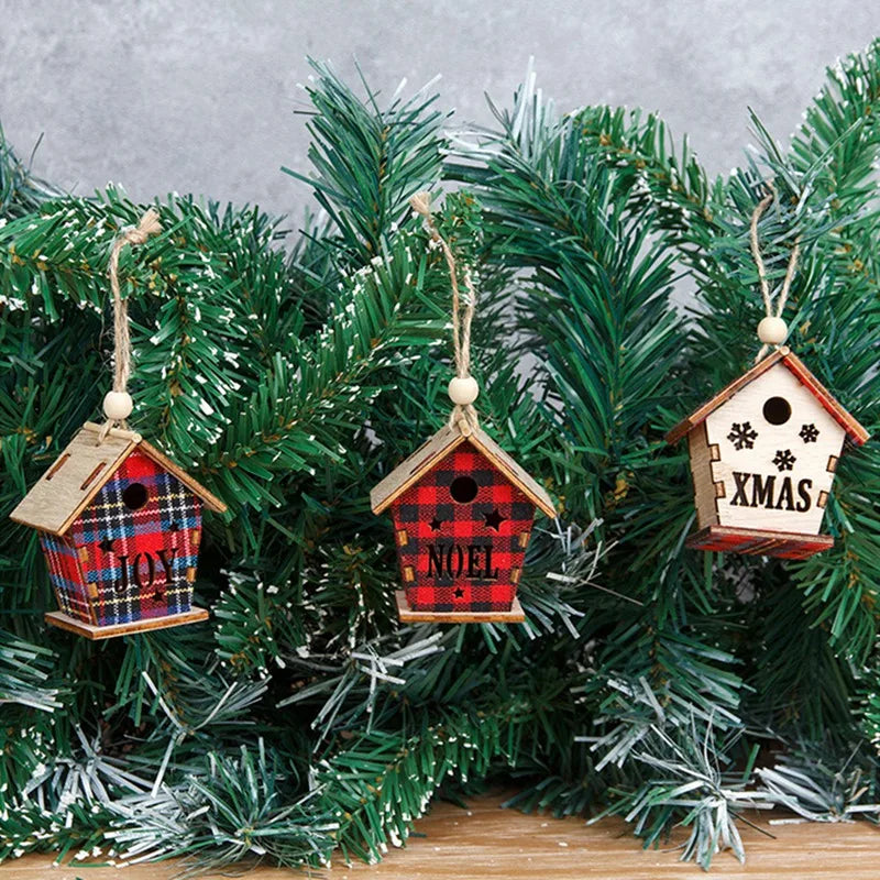 Christmas Hanging Ornament Wooden Cabin Shape Hollow Design Desktop Decor Ornaments Christmas Tree Hanging Decoration