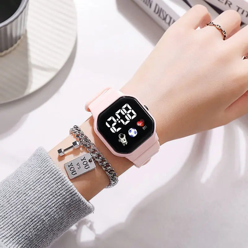 Sports Watch For Women And Men LED Electronic Digital Watch Fashion Casual Simple Silicone Female Watch Electronic Clock