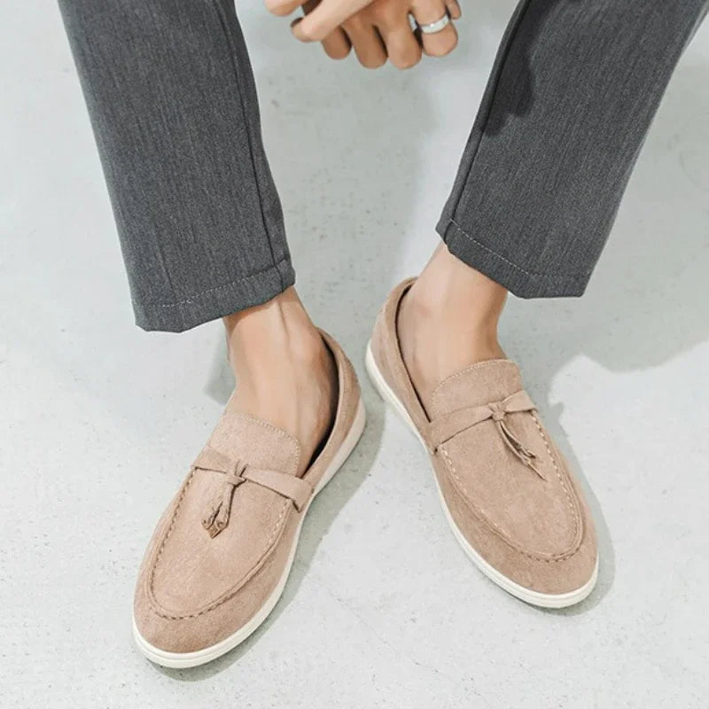 New Men's Shoes Suede Loafers Fashionable British Men's Casual Shoes Moccasins Outdoor Driving Shoes Handmade Slip Flat Shoes