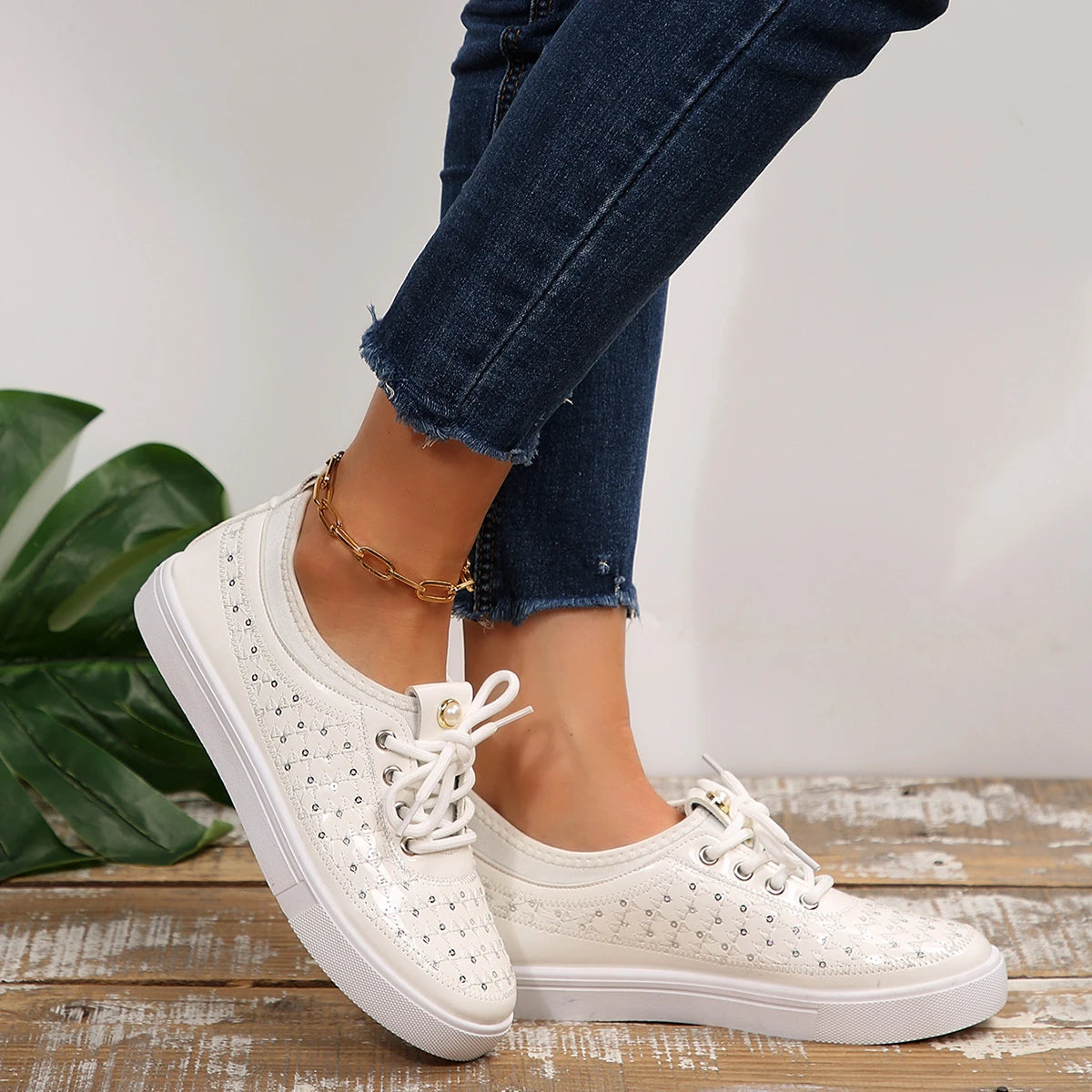 Sneakers Women New Sports Shoes Spring/autumn Fashion Glitter Round Toe Lace Up Comfortable Lightweight Flat Shoes for Women