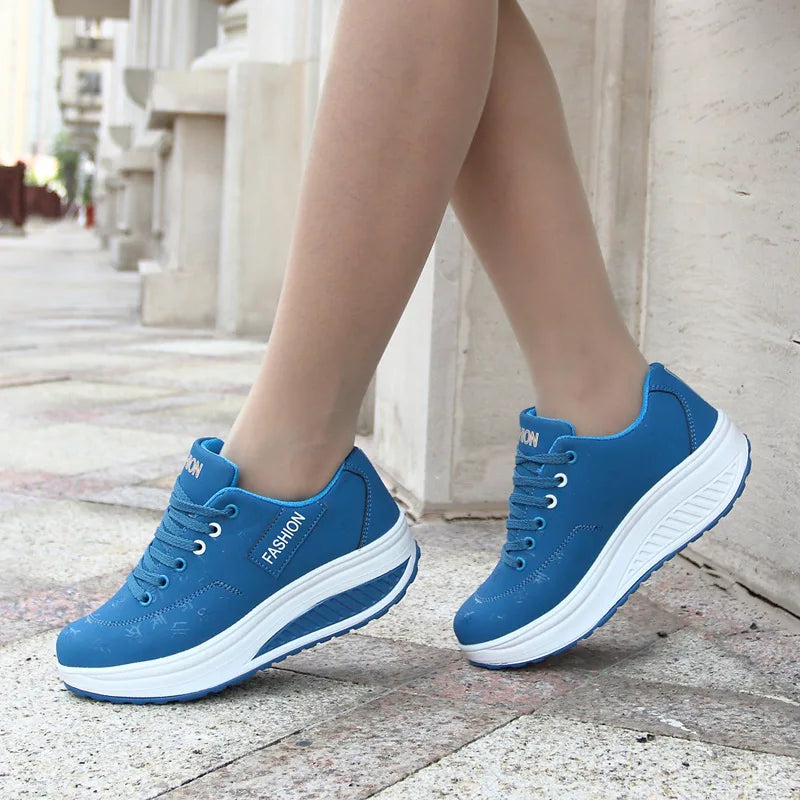 Women's Shoes Outdoor Casual Shoes Autumn Fashion Platform Vulcanized Shoes Flat Sole Walking Shoe Plus Size Lace-up Sneakers