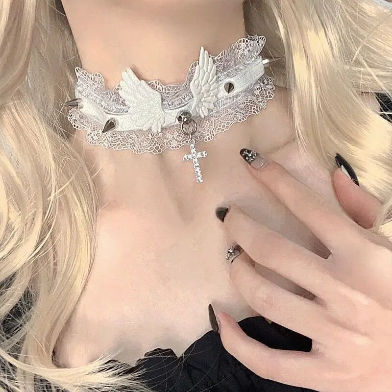 Sexy White Lace Necklace Accessories Punk Rivet Cross Clavicle Chain Romantic Angel Wings Choker Necklace for Women Jewelry